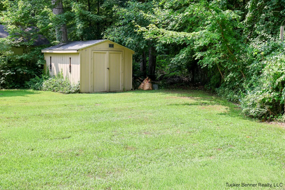 37 S Bear Lake Road Laketon Township, MI 49445