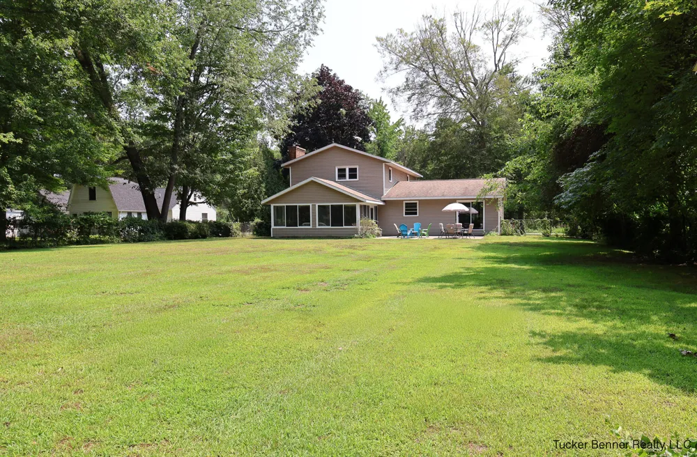 37 S Bear Lake Road Laketon Township, MI 49445