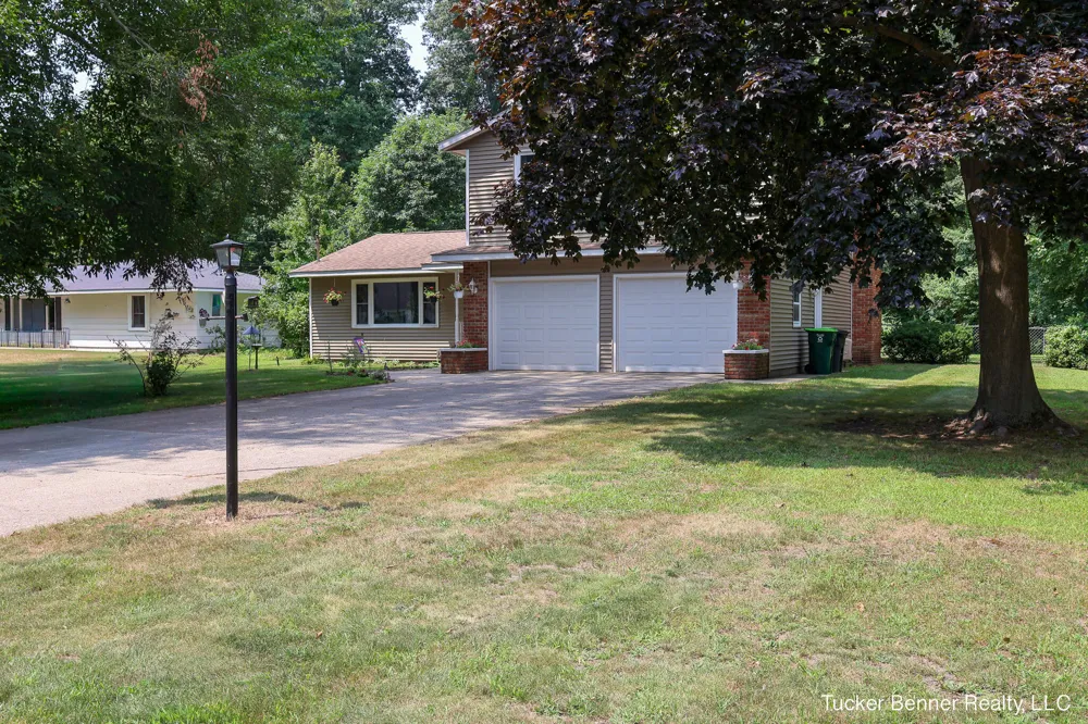 37 S Bear Lake Road Laketon Township, MI 49445
