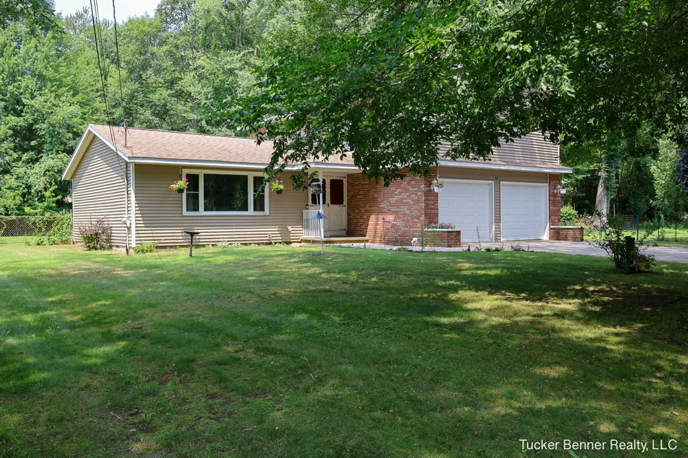 37 S Bear Lake Road Laketon Township, MI 49445