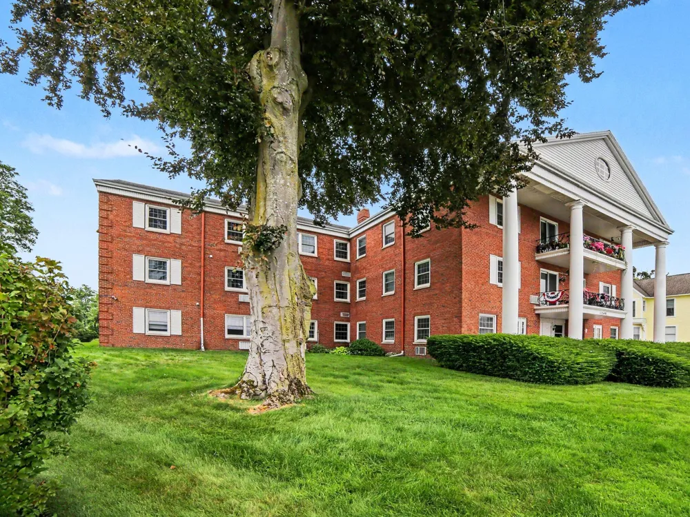 1249 Lakeshore Drive #315 Muskegon City, MI 49441