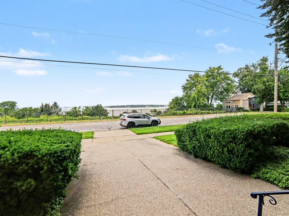 1249 Lakeshore Drive #315 Muskegon City, MI 49441