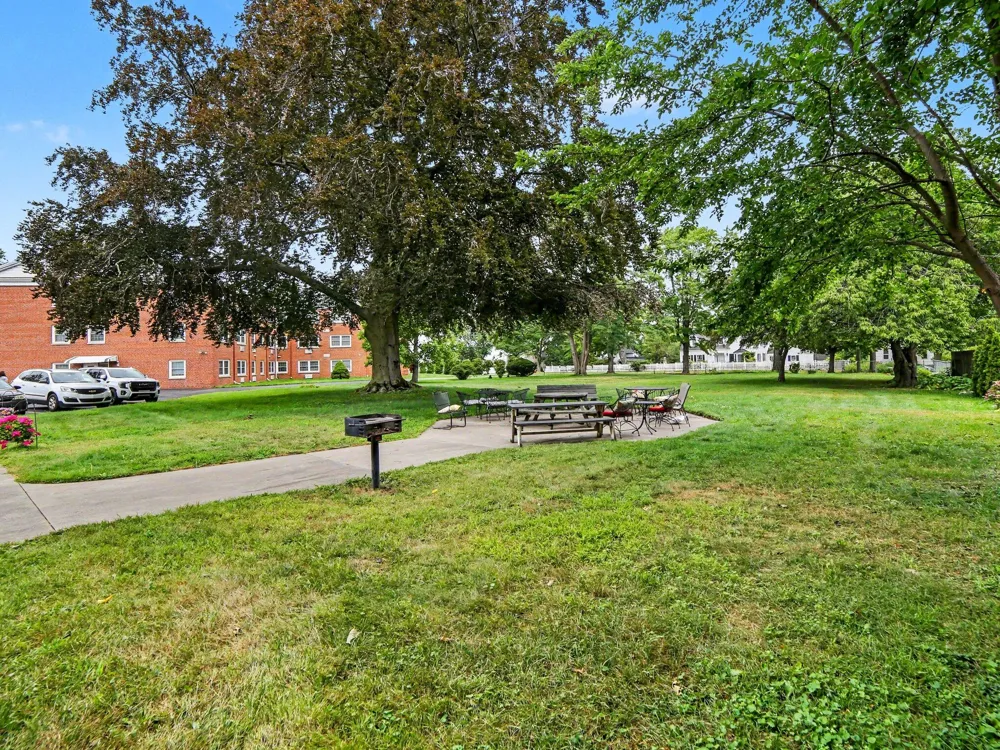 1249 Lakeshore Drive #315 Muskegon City, MI 49441