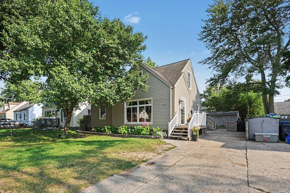 1357 Cornell Road Roosevelt Park City, MI 49441