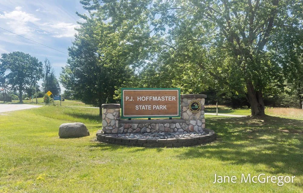 753 Tournament Circle Norton Shores City, MI 49444