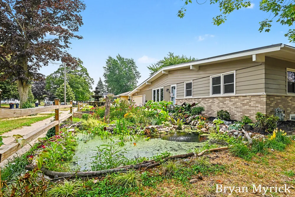 182 E 25th Street Holland City, MI 49423