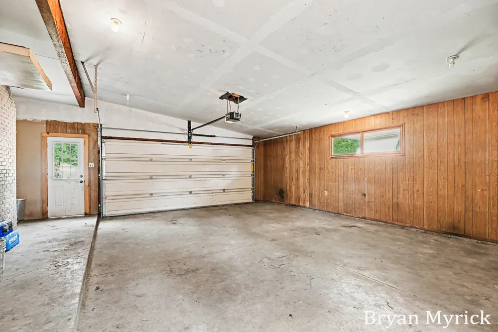 182 E 25th Street Holland City, MI 49423