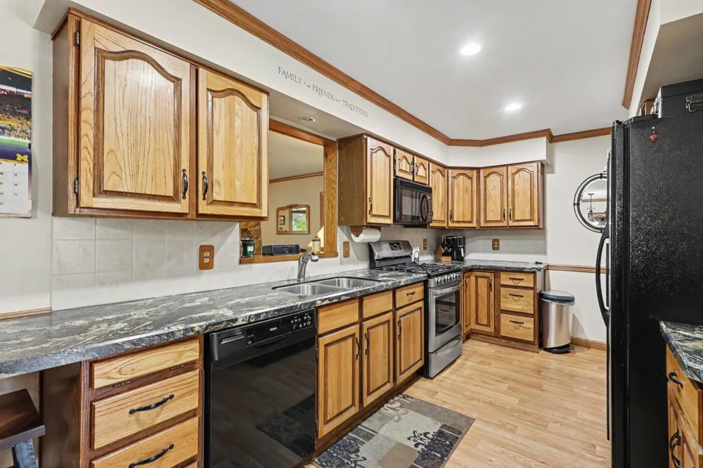 4132 Tean-Mar Avenue Sullivan Township, MI 49444