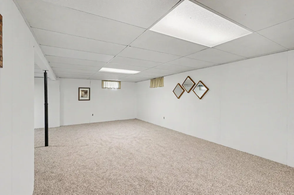 4132 Tean-Mar Avenue Sullivan Township, MI 49444