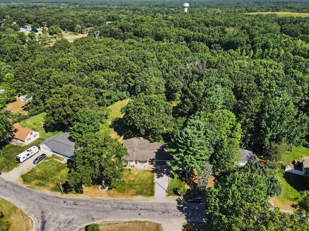 4132 Tean-Mar Avenue Sullivan Township, MI 49444