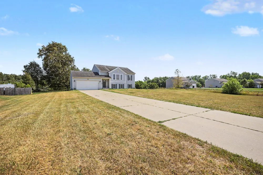 14627 Ivorystone Drive NE Nelson Township, MI 49319