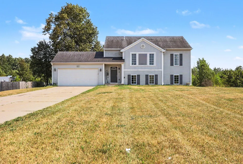14627 Ivorystone Drive NE Nelson Township, MI 49319