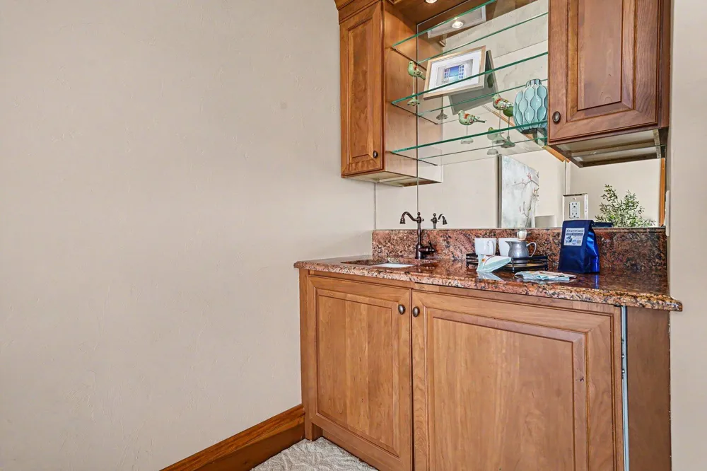 14848 152nd Avenue Grand Haven Charter Township, MI 49417