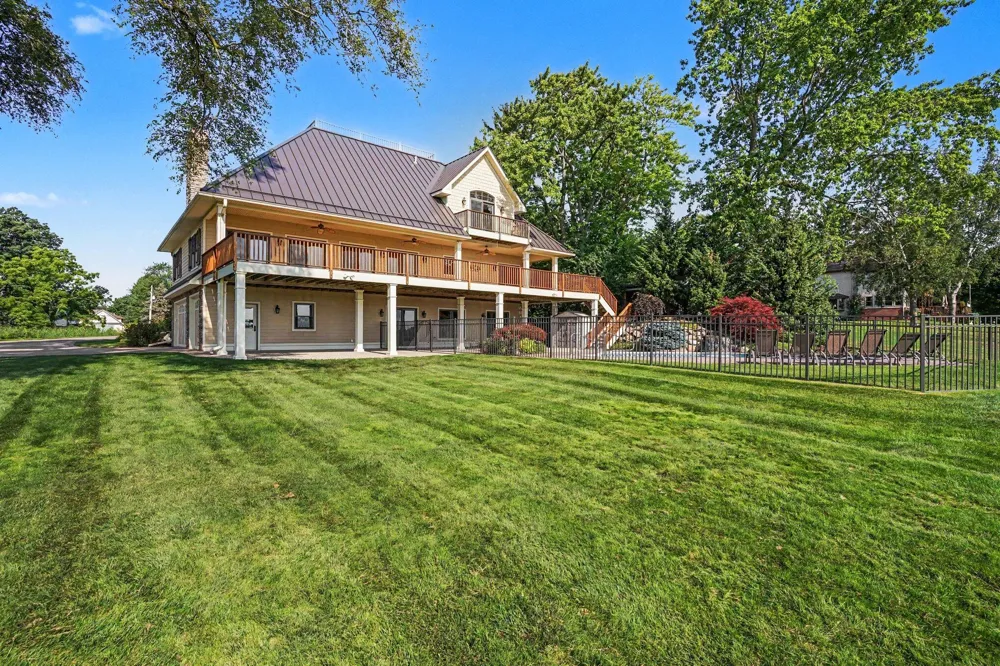 14848 152nd Avenue Grand Haven Charter Township, MI 49417