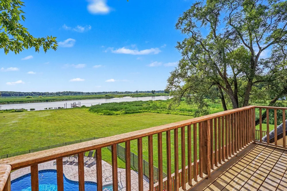14848 152nd Avenue Grand Haven Charter Township, MI 49417