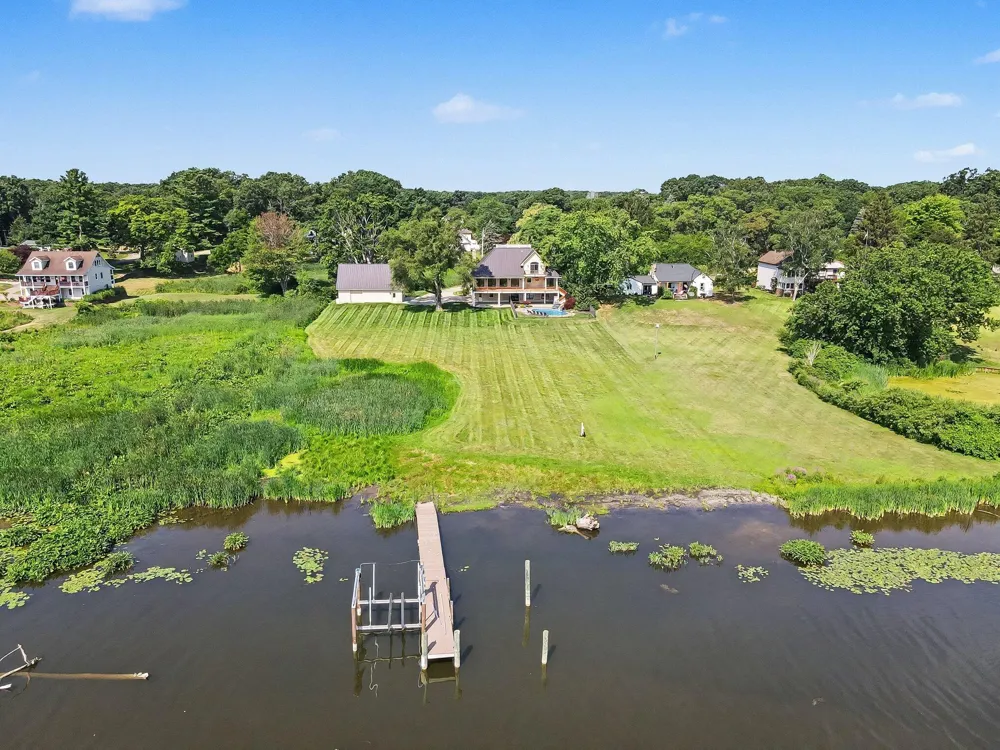 14848 152nd Avenue Grand Haven Charter Township, MI 49417