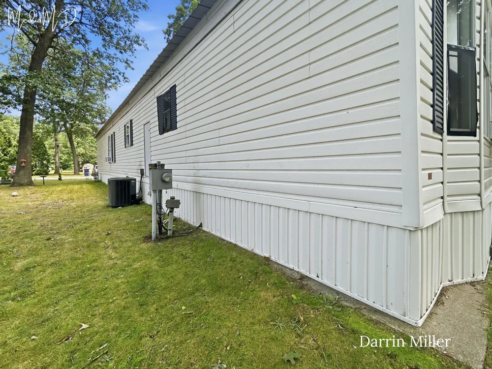 4927 Winesap Drive Muskegon Charter Township, MI 49442