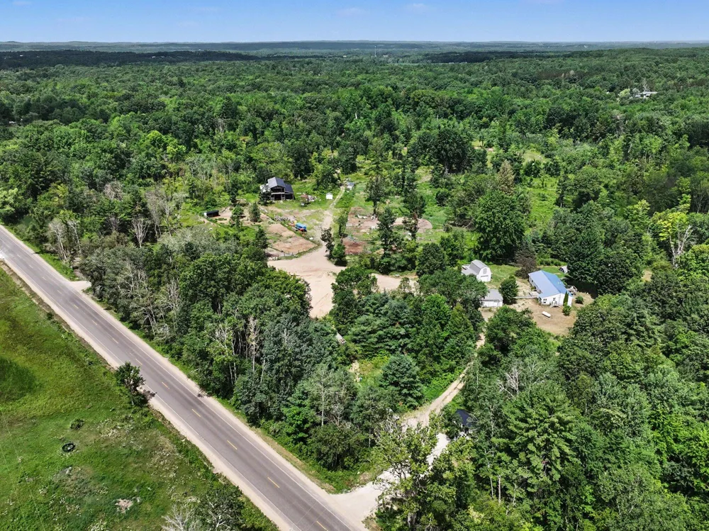 17290 Pierce Road Unknown, MI 49346