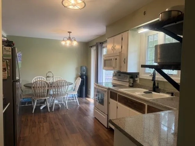604 Cherokee Drive Fremont City, MI 49412