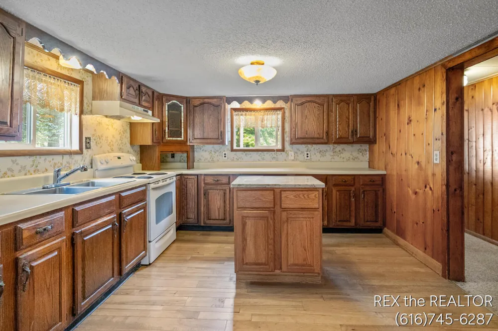 167 W Brooks Street Newaygo City, MI 49337