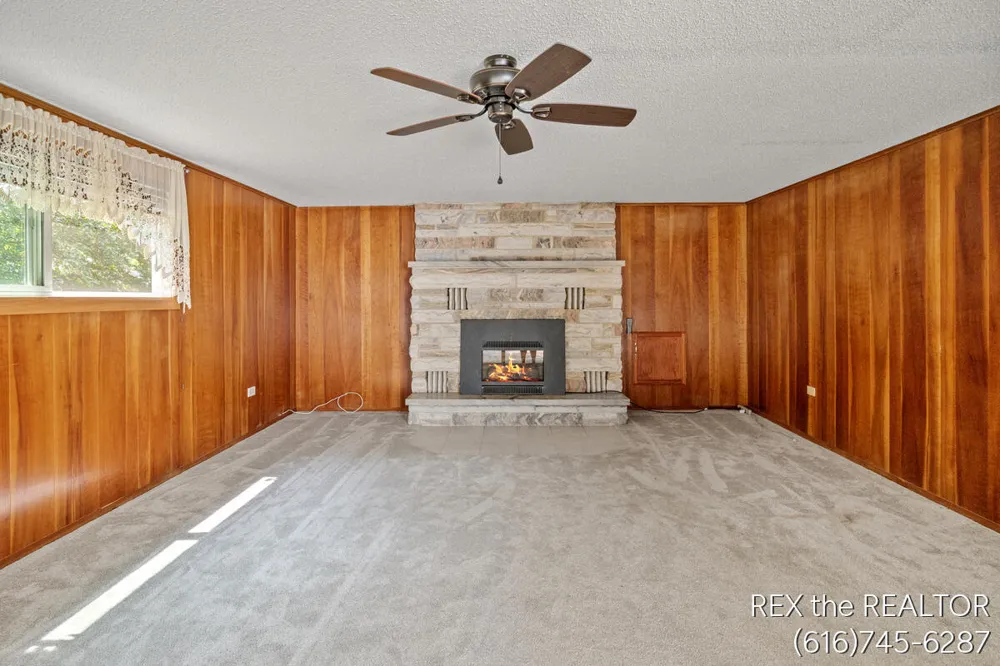 167 W Brooks Street Newaygo City, MI 49337