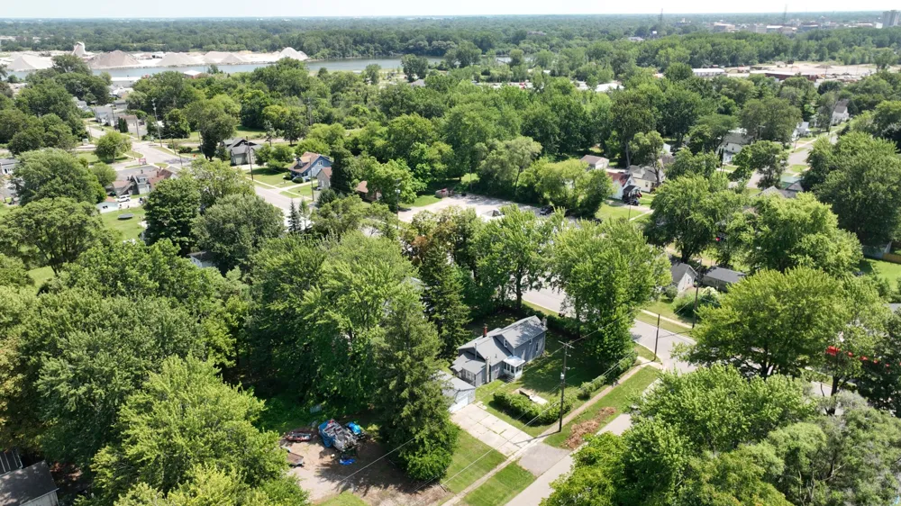 400 Shattuck Road Saginaw Charter Township, MI 48604