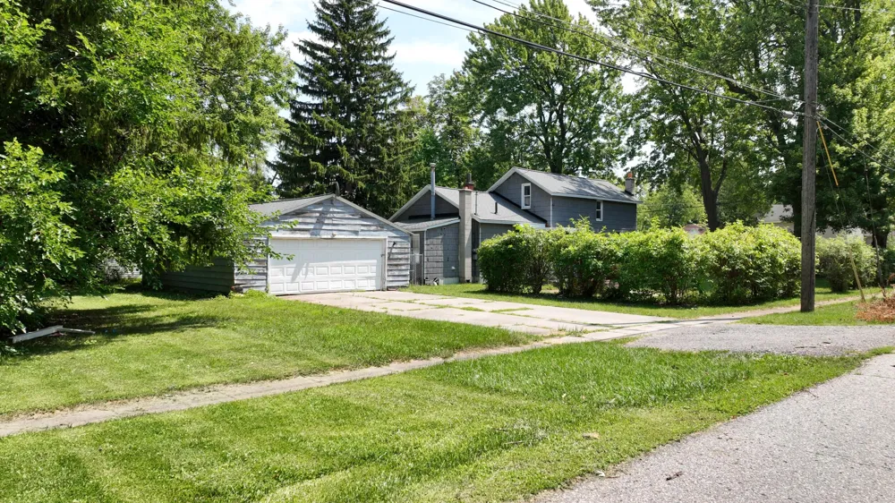 400 Shattuck Road Saginaw Charter Township, MI 48604