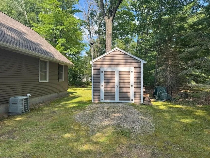 138 Waldenwood Circle Denton Township, MI 48651