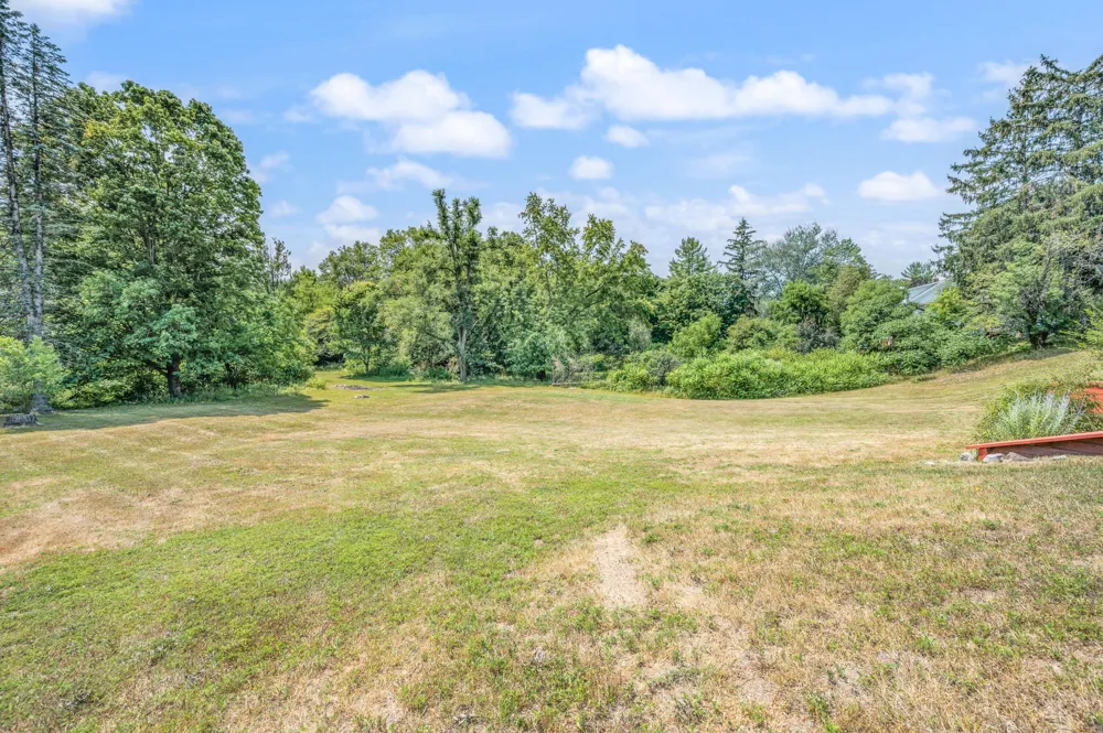21021 19 Mile Road Green Charter Township, MI 49307