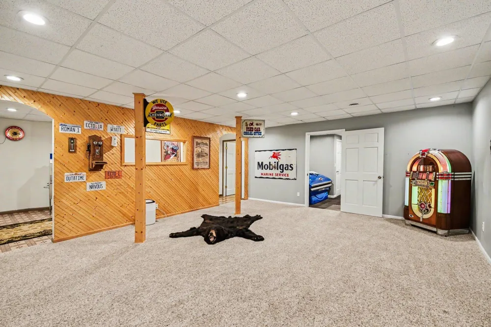 6260 Evergreen Plainfield Township, MI 48739