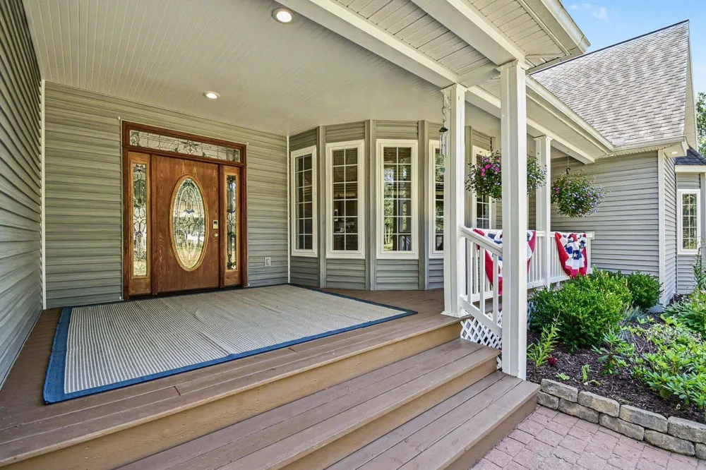 6260 Evergreen Plainfield Township, MI 48739