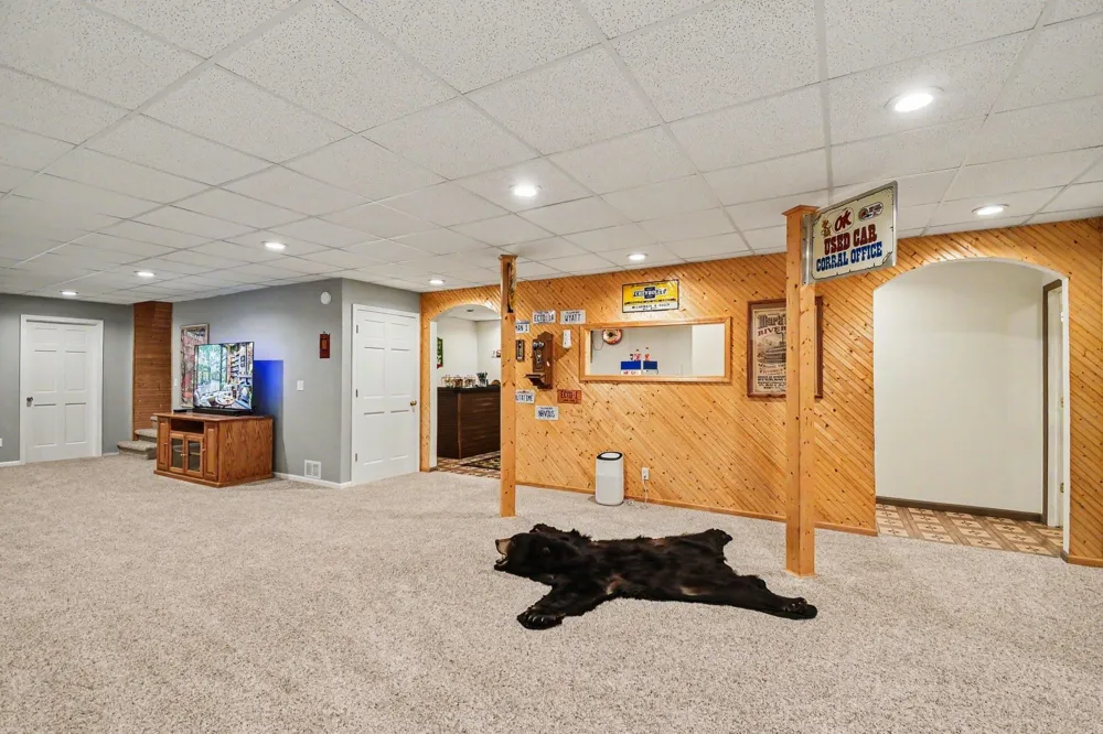6260 Evergreen Plainfield Township, MI 48739