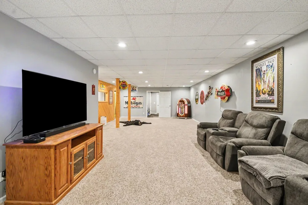 6260 Evergreen Plainfield Township, MI 48739
