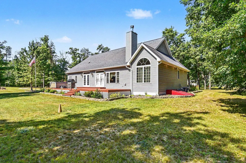 6260 Evergreen Plainfield Township, MI 48739