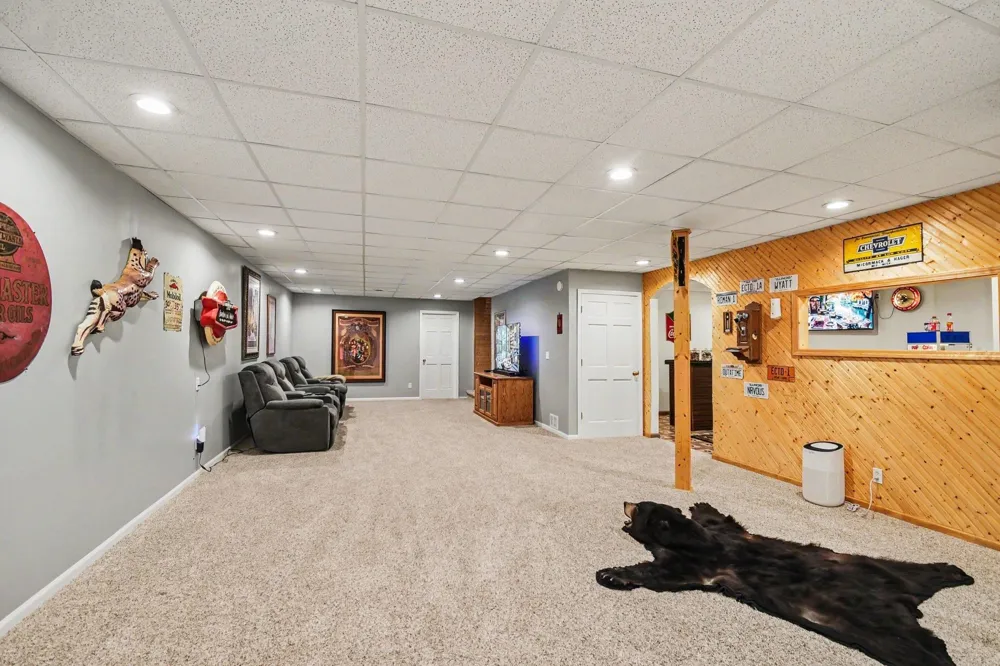 6260 Evergreen Plainfield Township, MI 48739