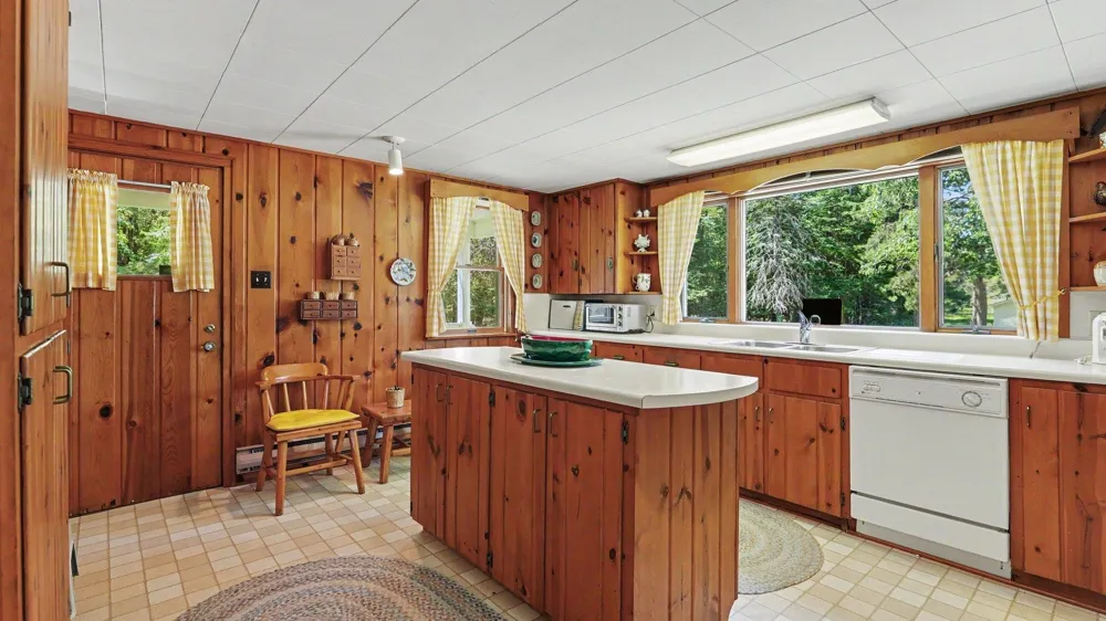 3241 E Trask Lake Road Haynes Township, MI 48742