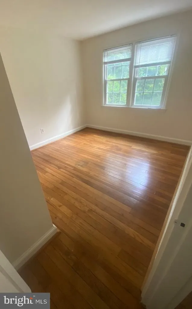 2908 13TH ROAD S #102 Arlington, VA 22204