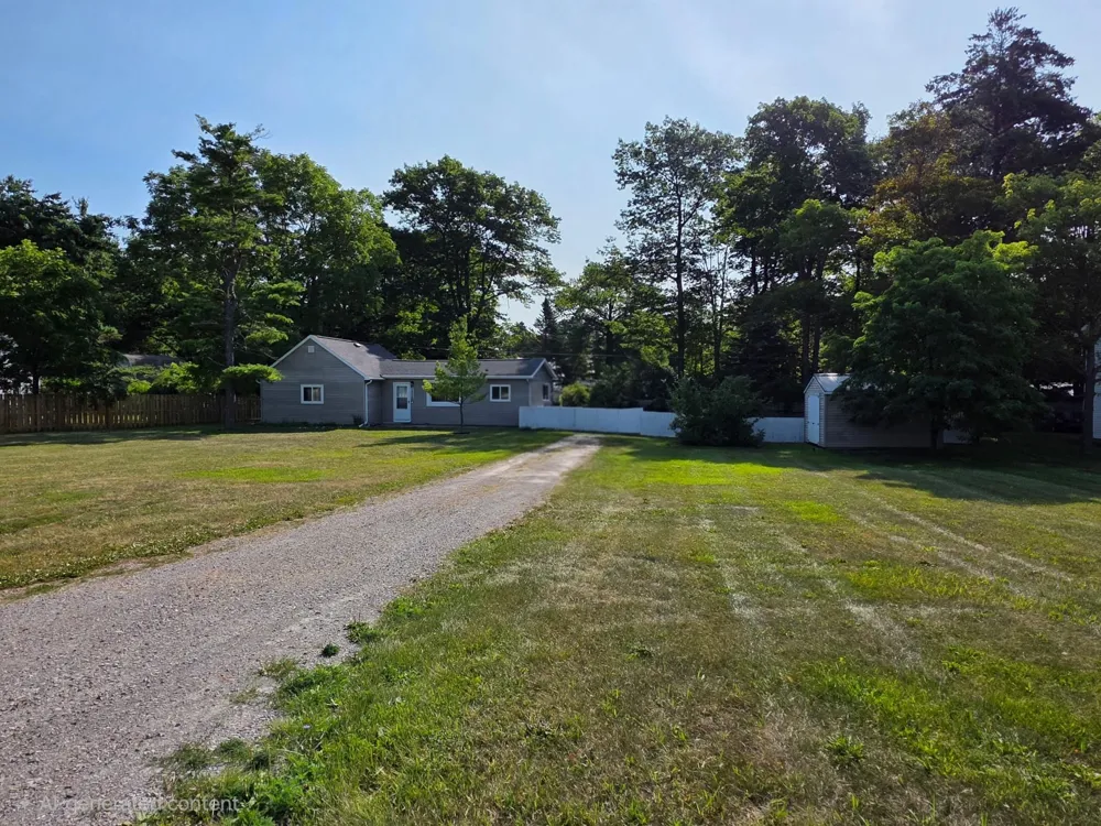 2438 Huron Whitney Township, MI 48763