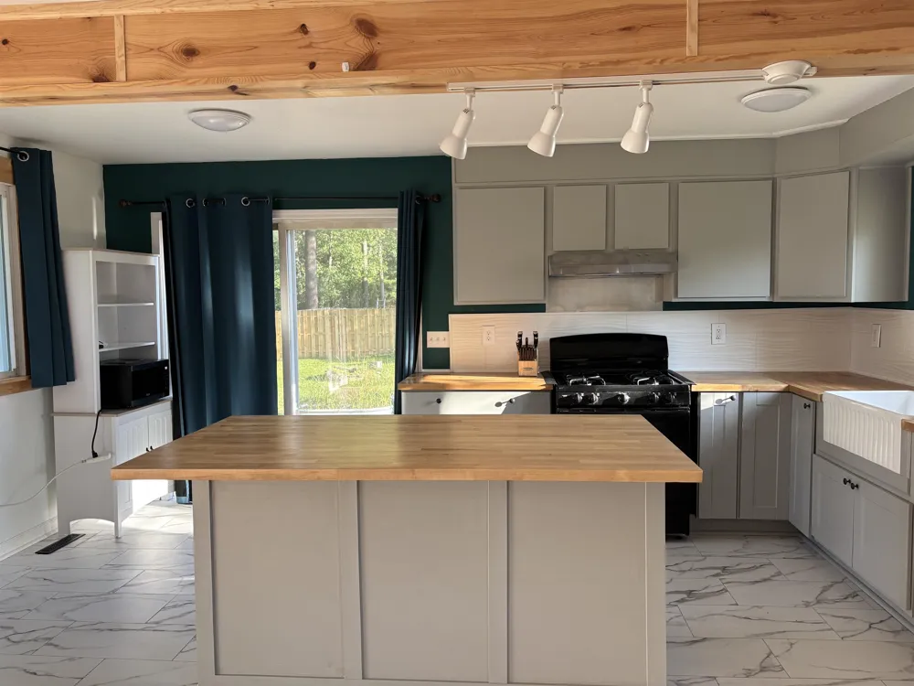 2438 Huron Whitney Township, MI 48763