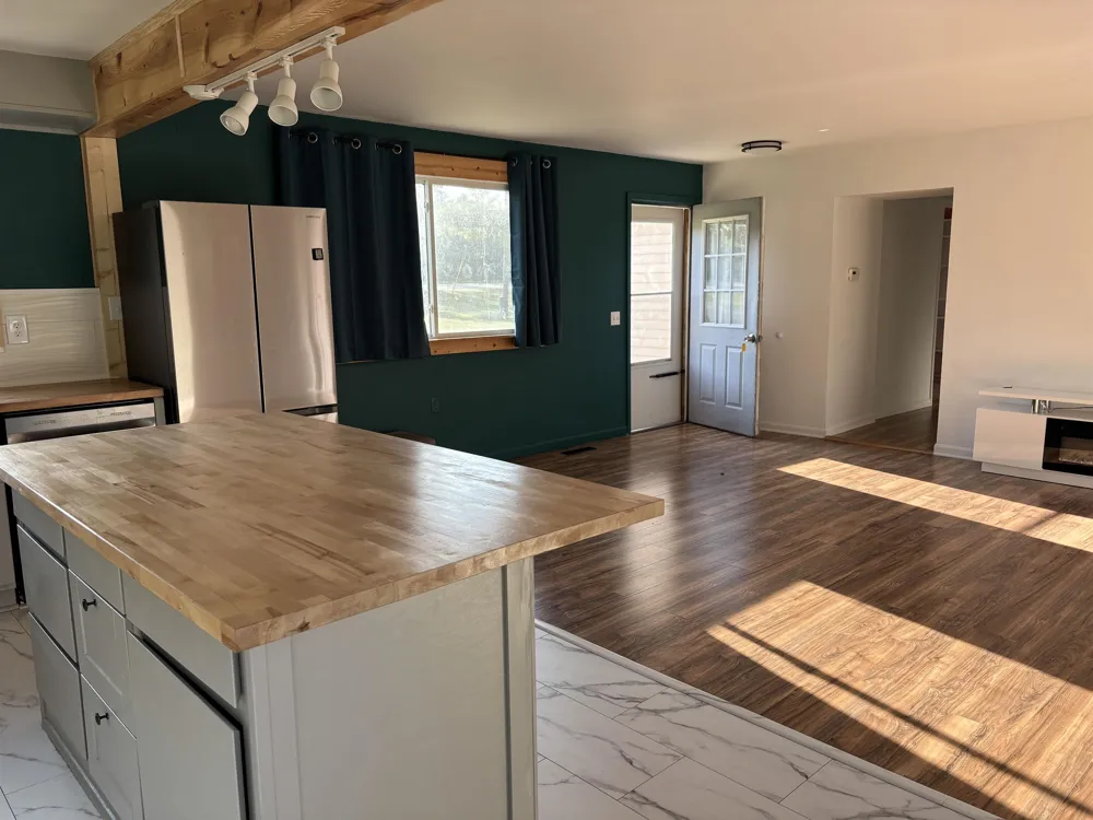 2438 Huron Whitney Township, MI 48763