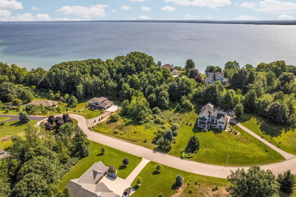 14890 Mallard Drive Peninsula Township, MI 49686