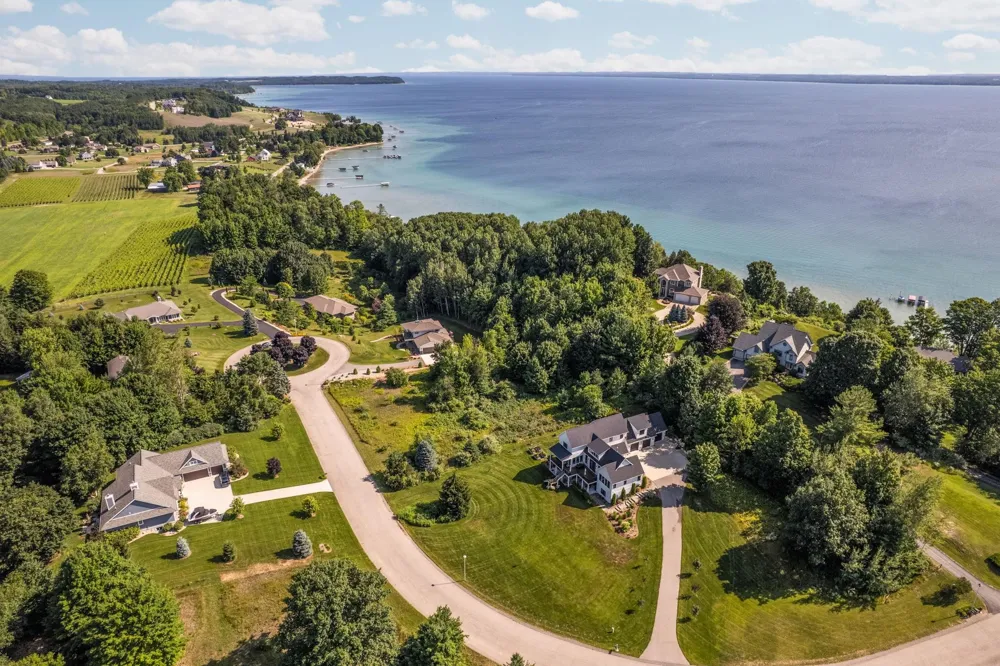 14890 Mallard Drive Peninsula Township, MI 49686