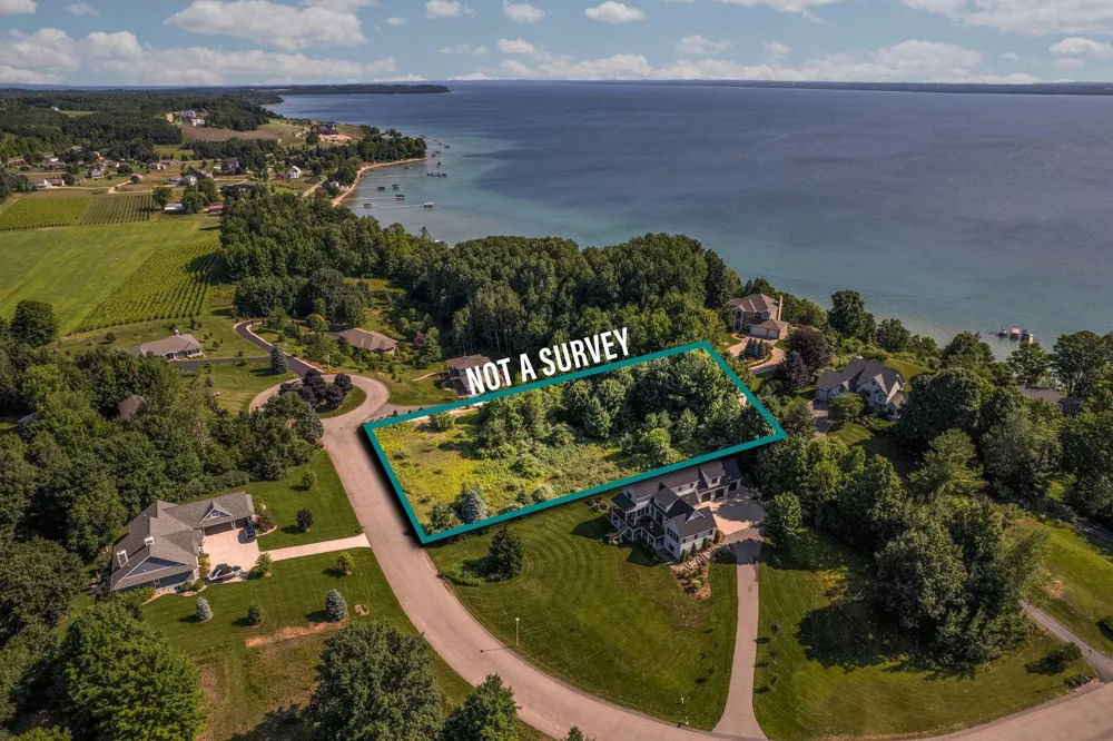 14890 Mallard Drive Peninsula Township, MI 49686