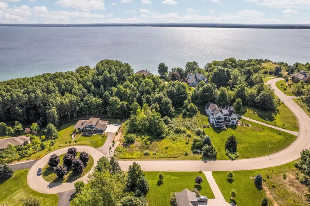 14890 Mallard Drive Peninsula Township, MI 49686