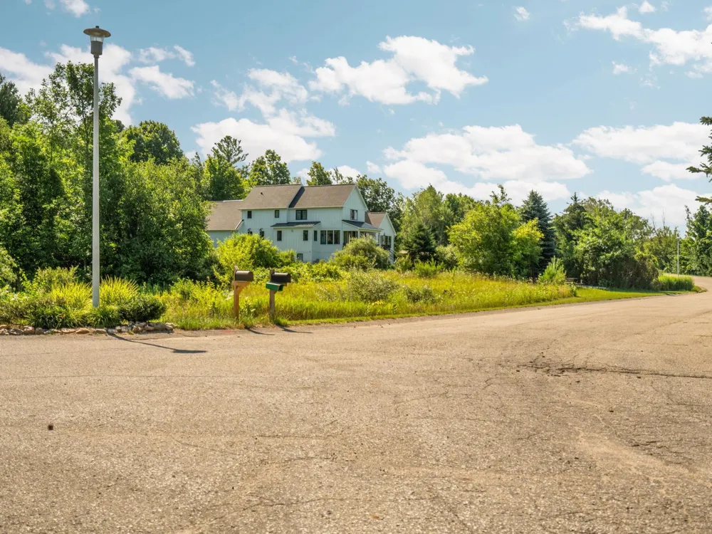 14890 Mallard Drive Peninsula Township, MI 49686