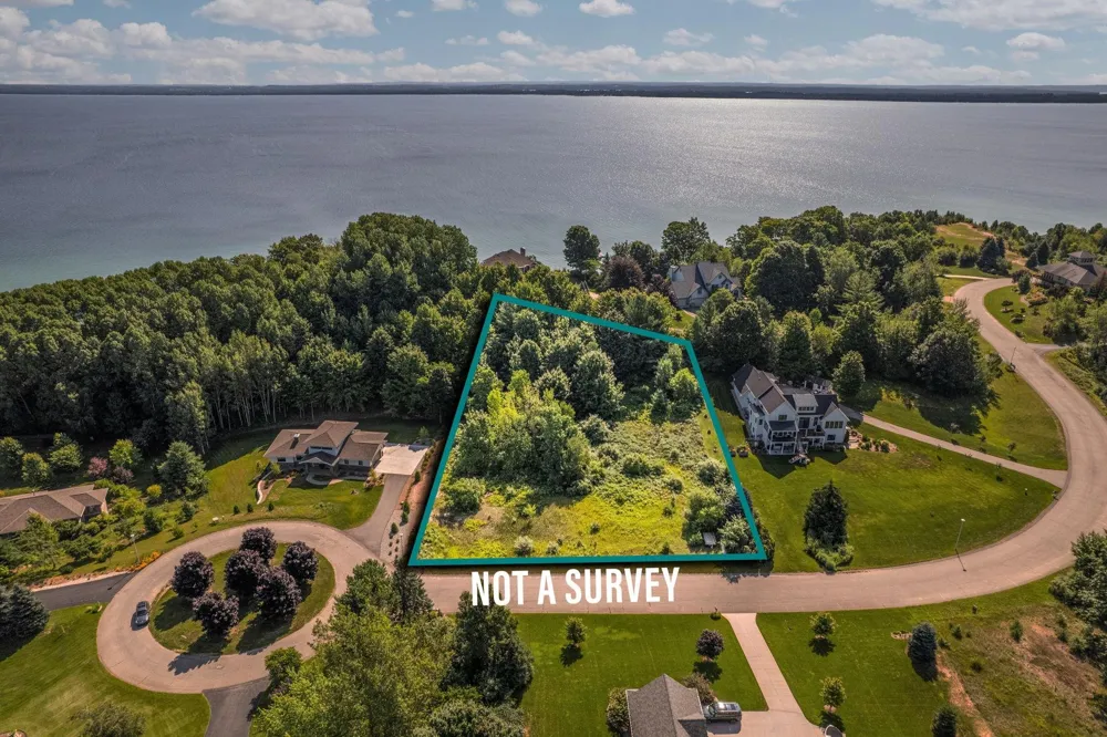 14890 Mallard Drive Peninsula Township, MI 49686
