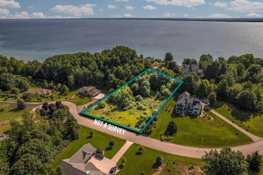14890 Mallard Drive Peninsula Township, MI 49686