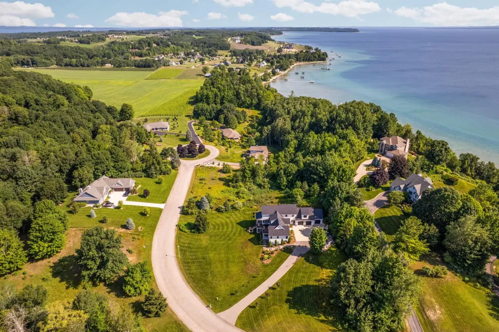 14890 Mallard Drive Peninsula Township, MI 49686