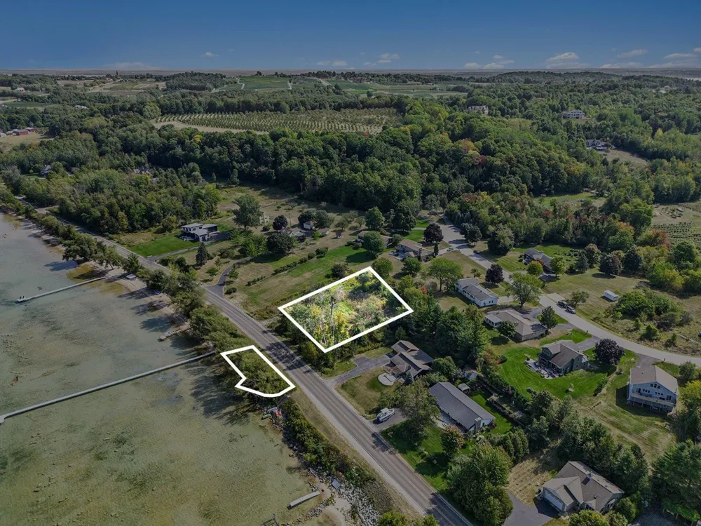 12016 Peninsula Drive Peninsula Township, MI 49686