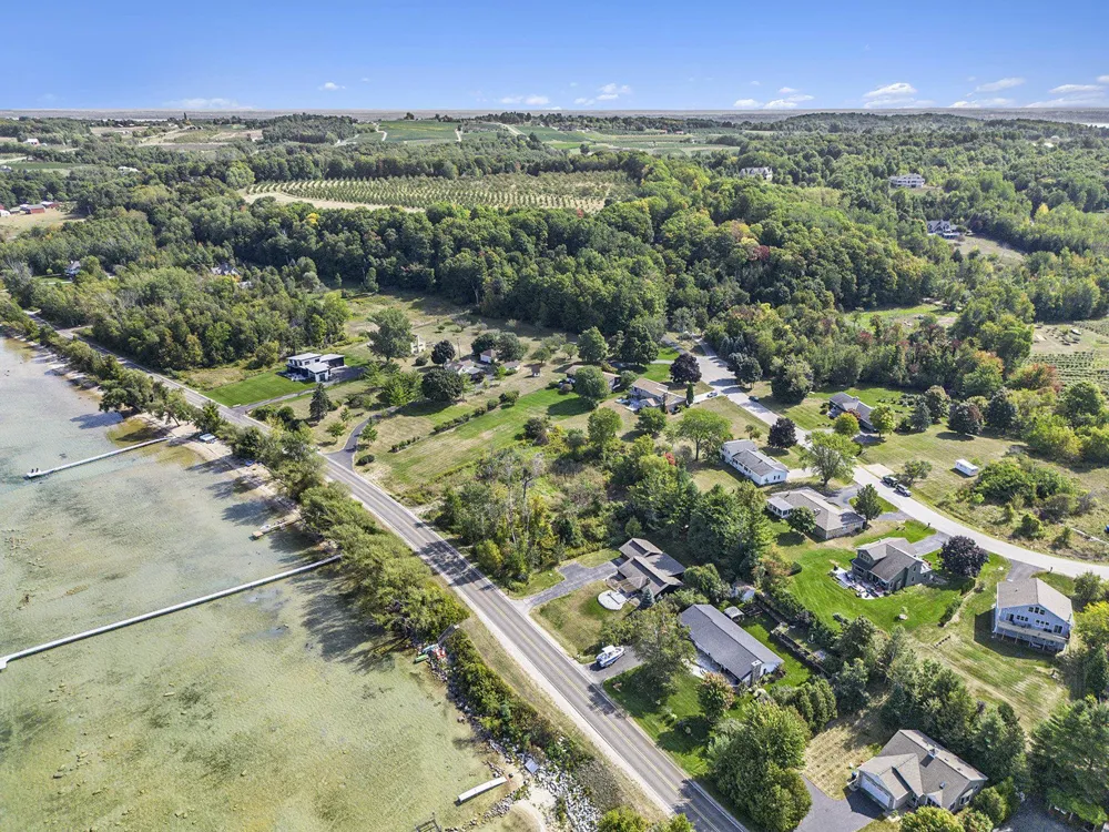 12016 Peninsula Drive Peninsula Township, MI 49686